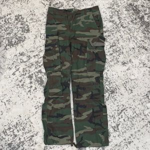 Aritzia camo pants